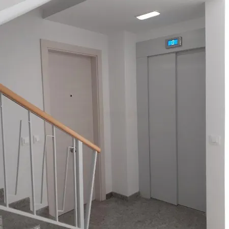 Apartmán Dins Mar Apto. 8 *